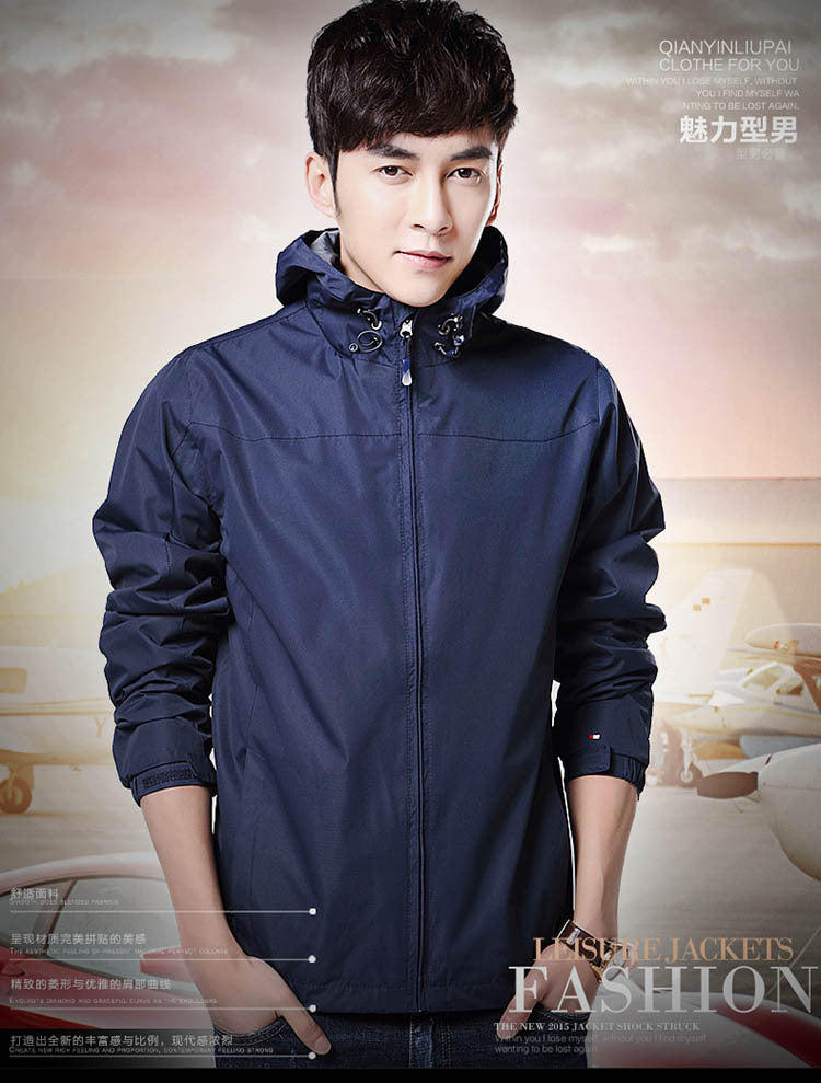 Lightweight Windproof Jacket for All Seasons Travel
